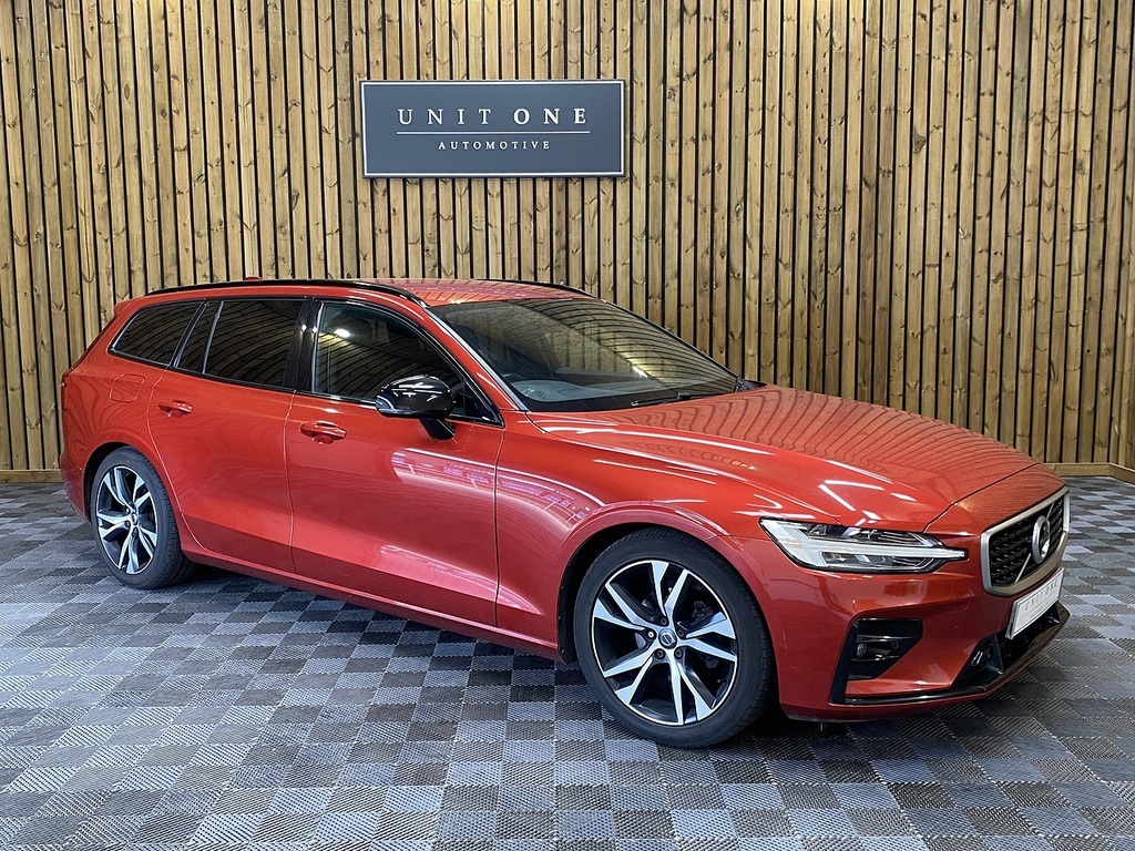 Volvo V60 D4 R-design Red