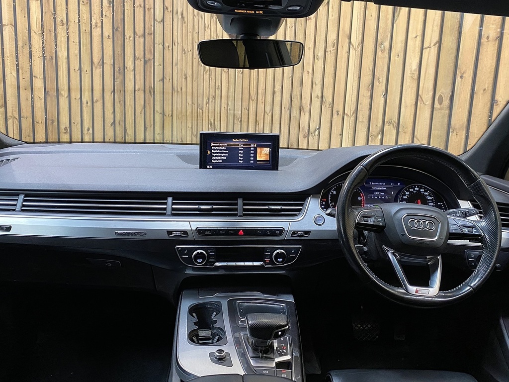 Audi Q7 Tdi V6 S Line White #3