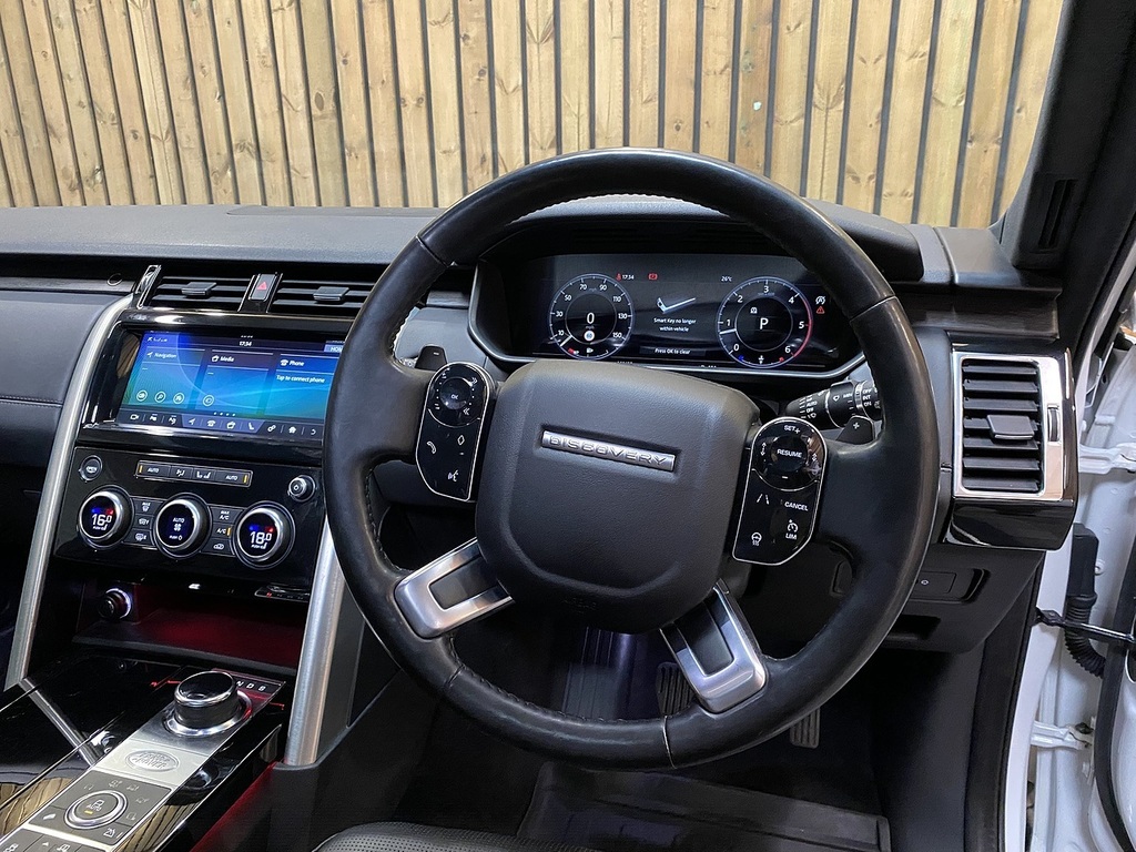 Land Rover Discovery Sd V6 Hse Luxury White #4