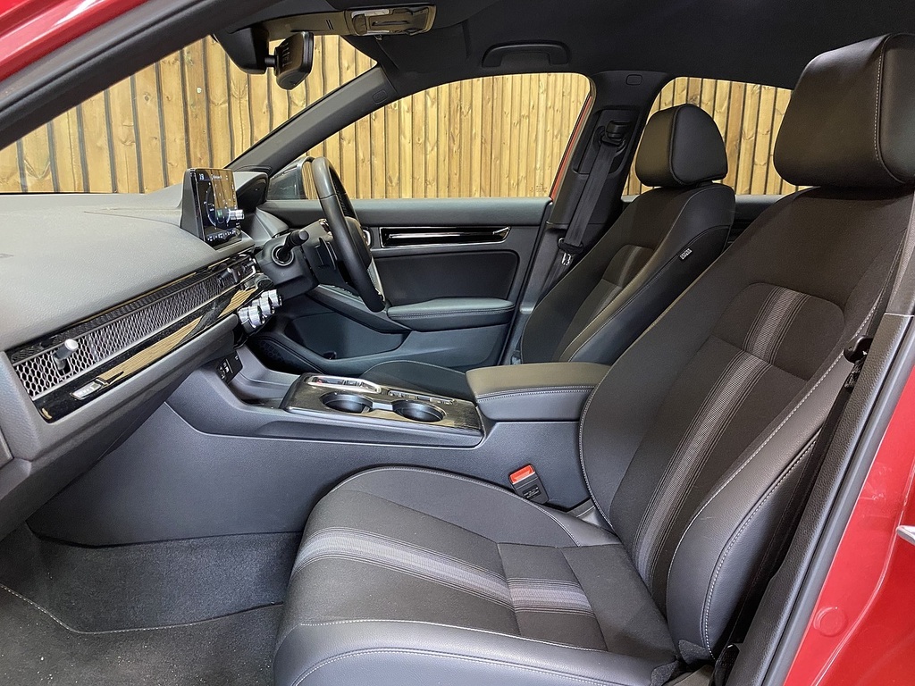 Honda Civic H I-mmd Sport Red #4