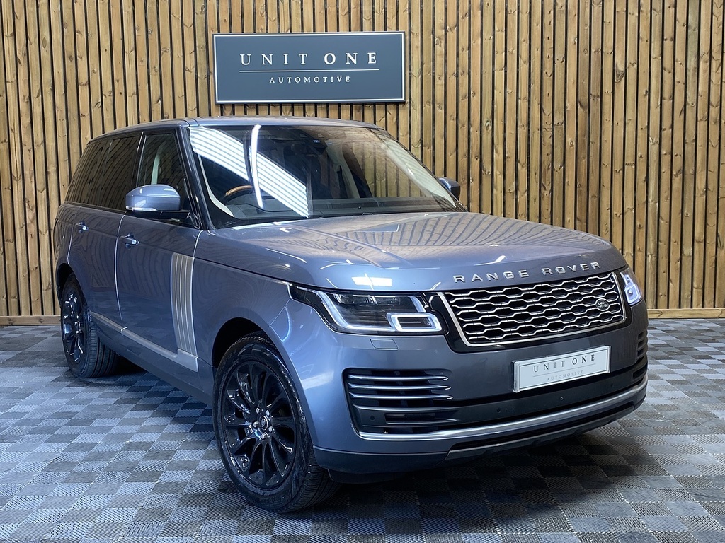 Land Rover Range Rover P400e Vogue Blue