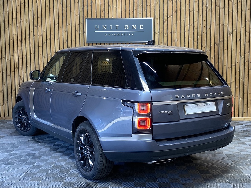 Land Rover Range Rover P400e Vogue Blue #2