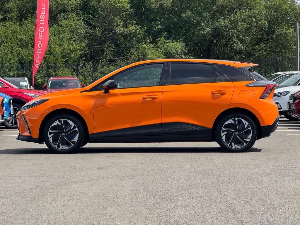 MG MG4 64Kwh Trophy Long Range BJ23WTM Orange #6