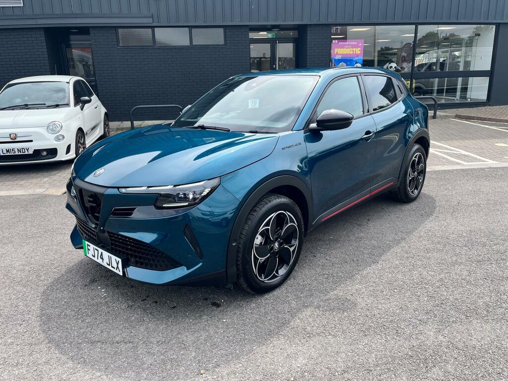 Alfa Romeo Junior 54Kwh Elettrica Speciale Blue #3