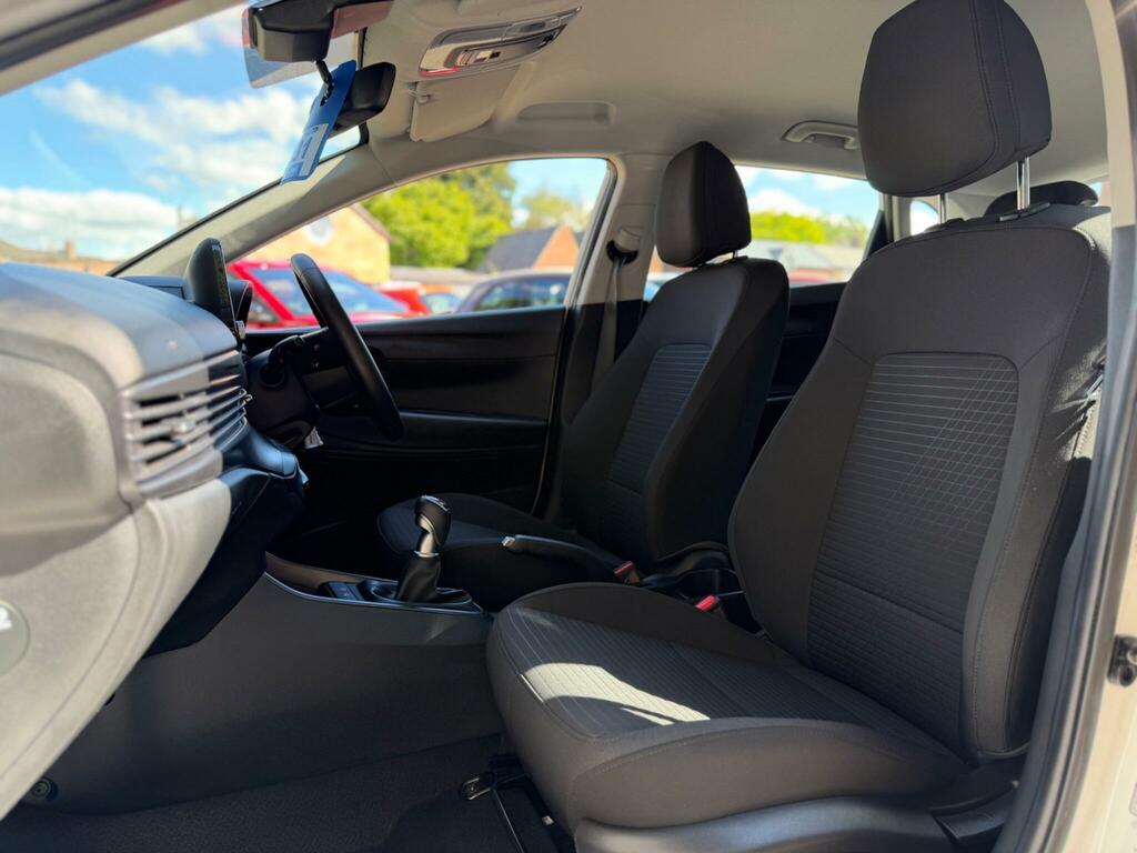 Hyundai I20 1.0 T-gdi Mhev Se Connect Hatchback Hyb White #4