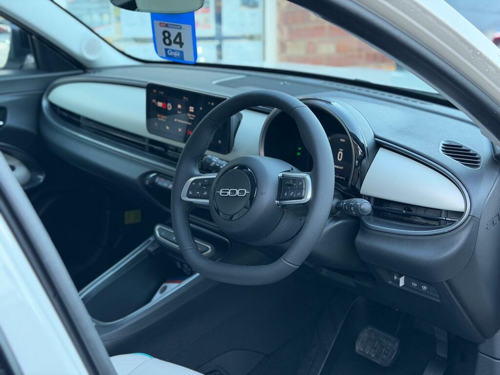 Fiat 600 1.2 Mhev La Prima Suv Hybrid E-dct Euro White #4