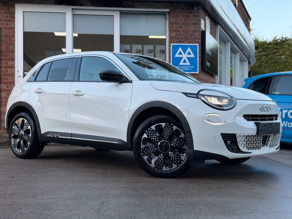 Fiat 600 1.2 Mhev La Prima Suv Hybrid E-dct Euro White