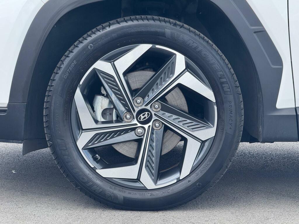 Hyundai Tucson Se Connect Red #7