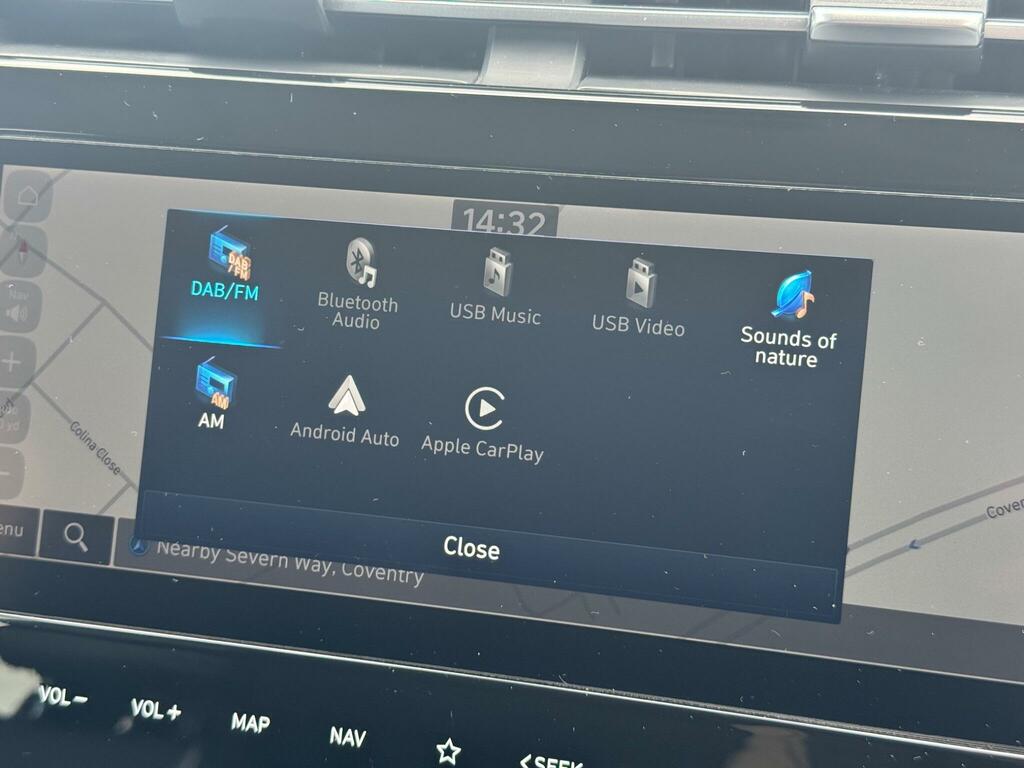 Hyundai Tucson Se Connect Red #31