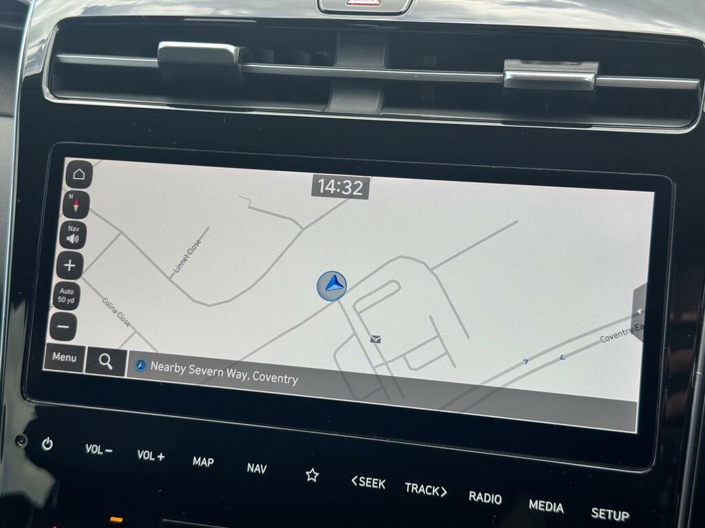 Hyundai Tucson Se Connect Red #30