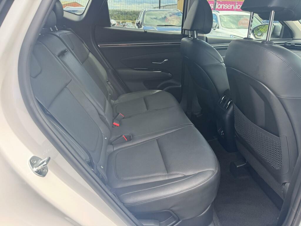 Hyundai Tucson Se Connect Red #18