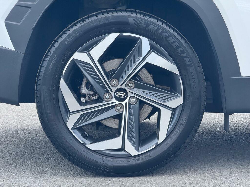 Hyundai Tucson Se Connect Red #10
