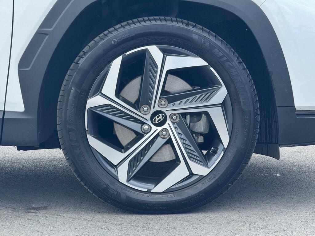 Hyundai Tucson Se Connect Red #11