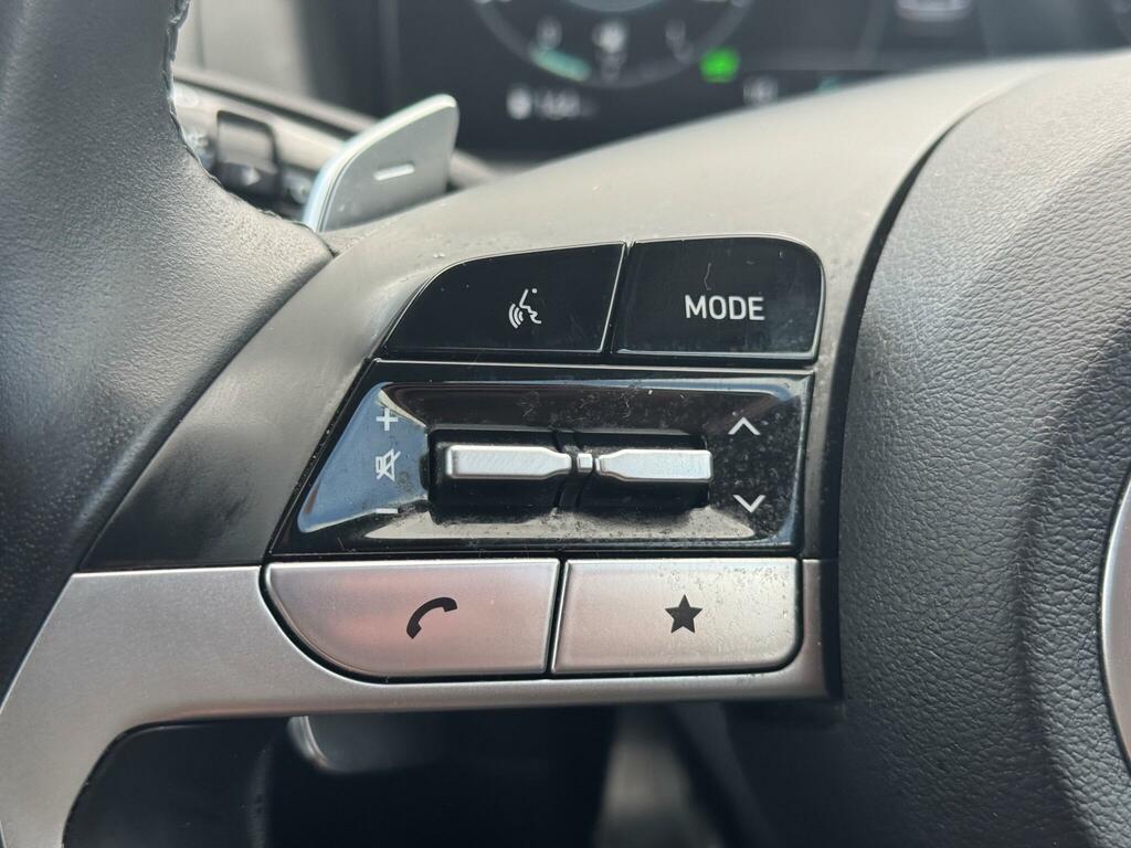 Hyundai Tucson Se Connect Red #32