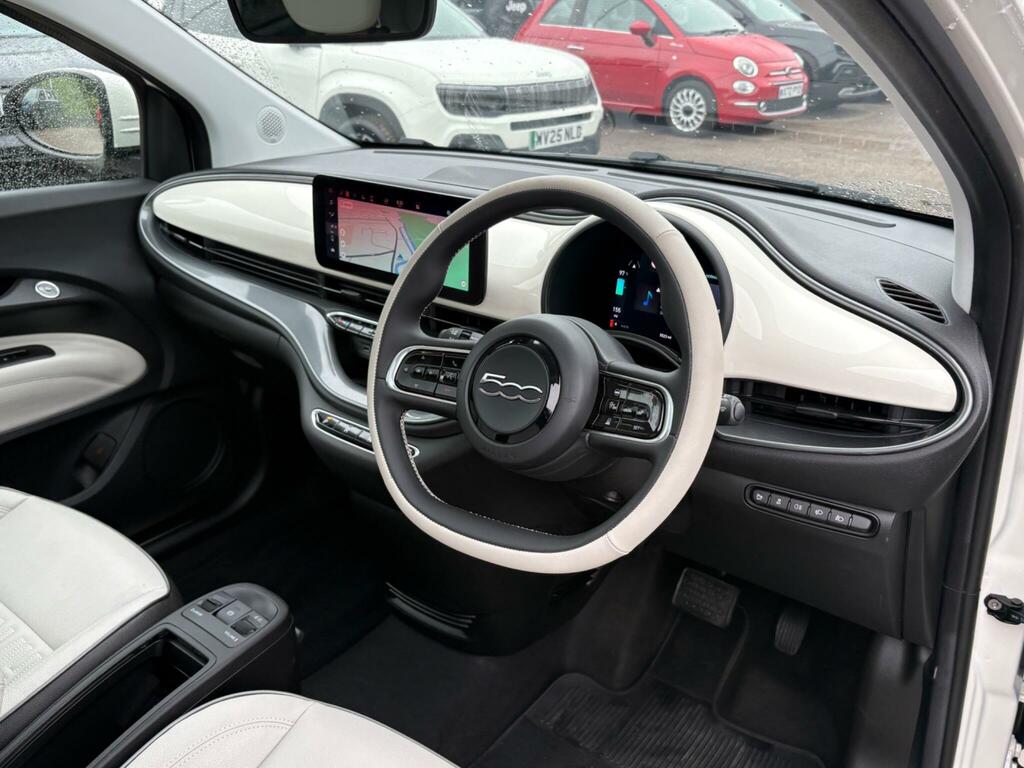 Fiat 500E 42Kwh La Prima Hatchback 118 Ps White #6