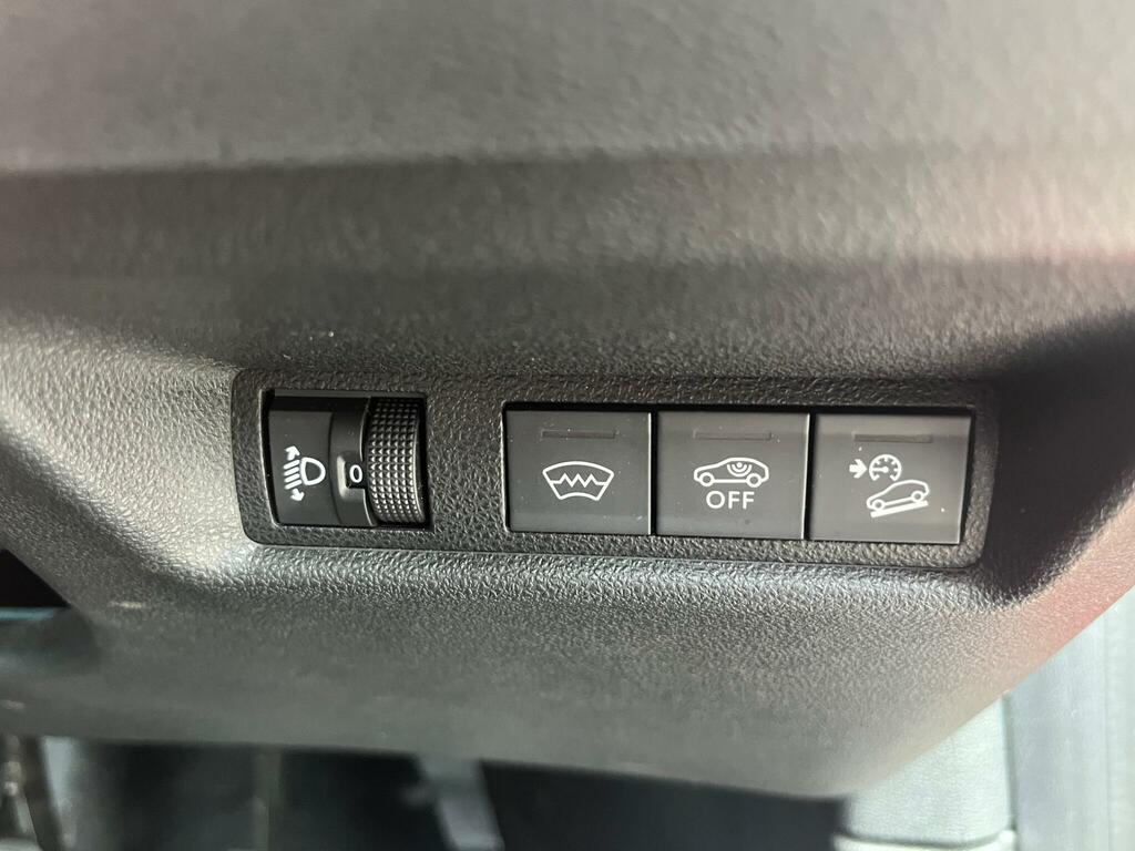Jeep Avenger 115Kw Summit 54Kwh White #37