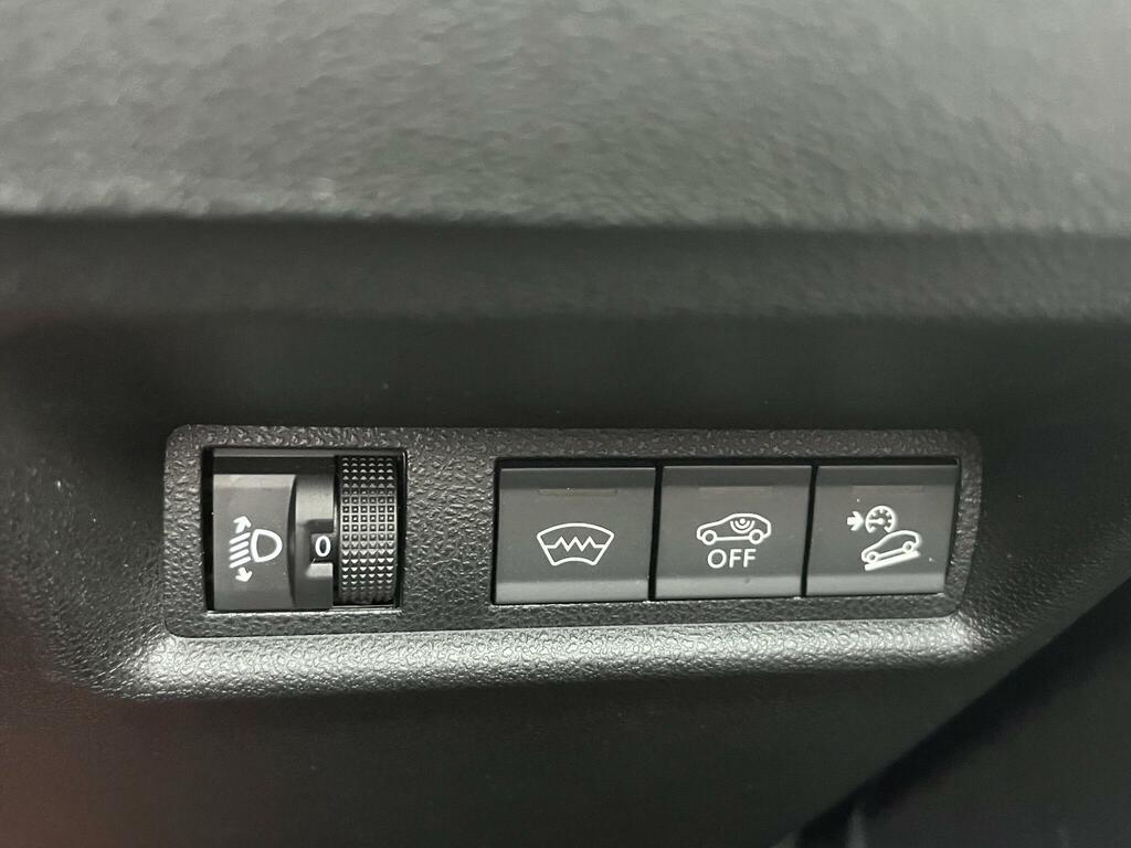 Jeep Avenger 115Kw Summit 54Kwh White #31