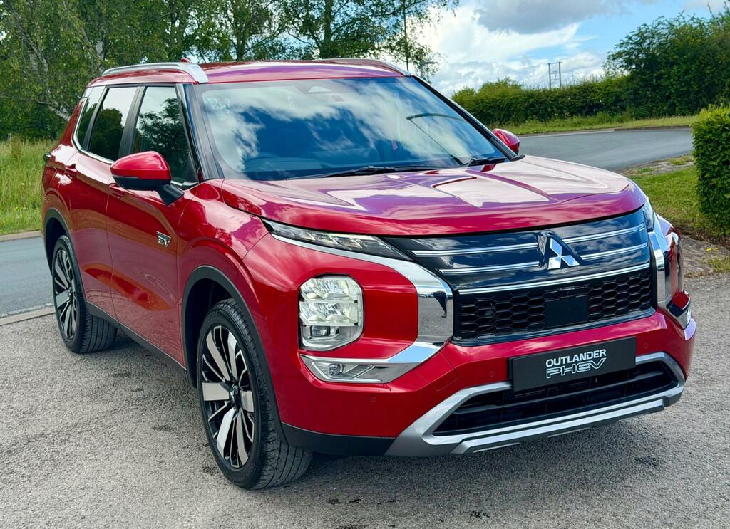 Mitsubishi Outlander 2.4 22.7Kwh Nativa Cvt 4Wd Euro 6 Ss Red