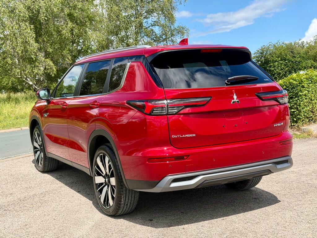 Mitsubishi Outlander 2.4 22.7Kwh Nativa Cvt 4Wd Euro 6 Ss Red #3