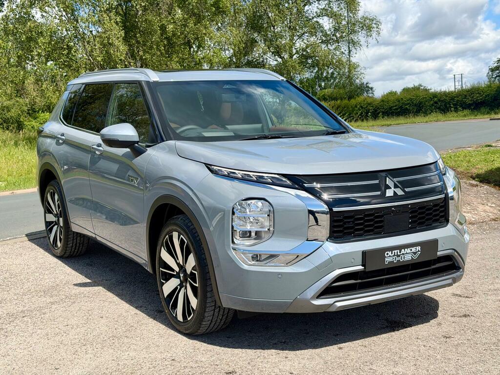 Mitsubishi Outlander 2.4 22.7Kwh Diamond Cvt 4Wd Euro 6 Ss Grey