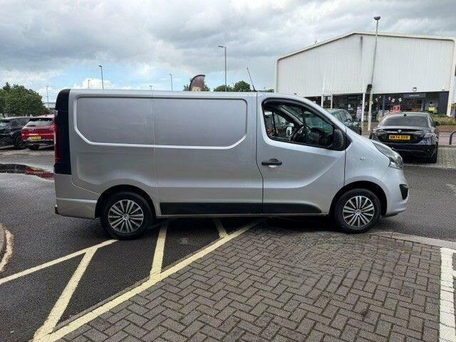Vauxhall Vivaro 1.6L Null Brown #8
