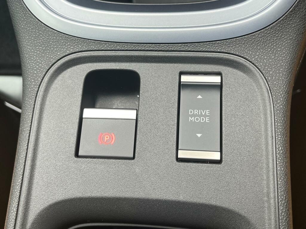 Jeep Avenger 1.2 E-hybrid Summit Dct Black #37