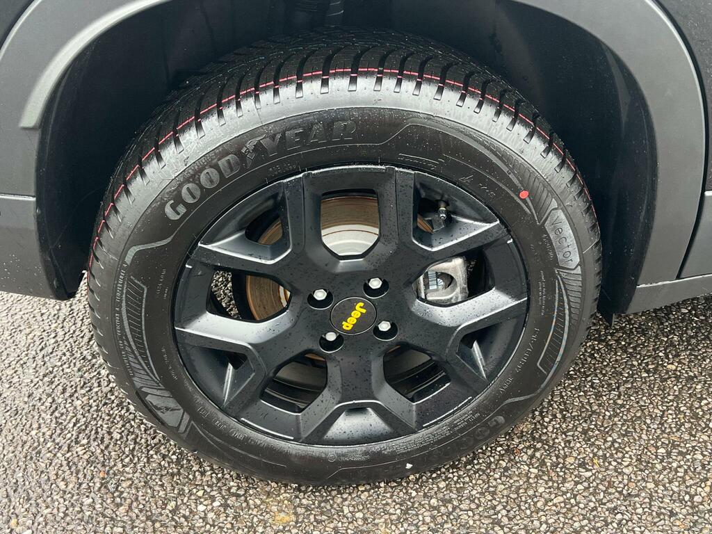 Jeep Avenger 1.2 E-hybrid Summit Dct Black #15