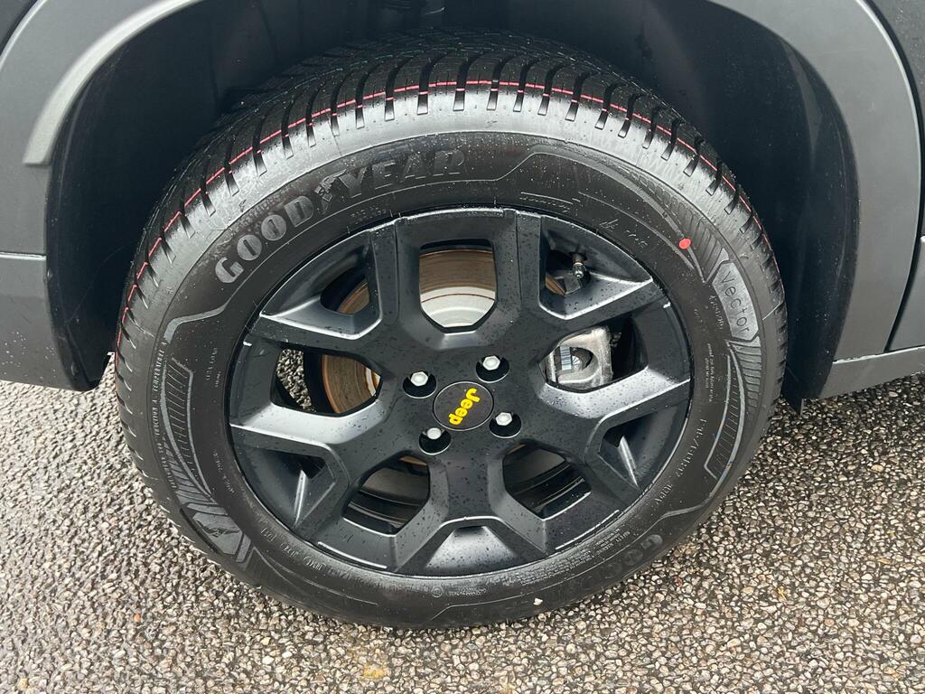 Jeep Avenger 1.2 E-hybrid Summit Dct Black #11