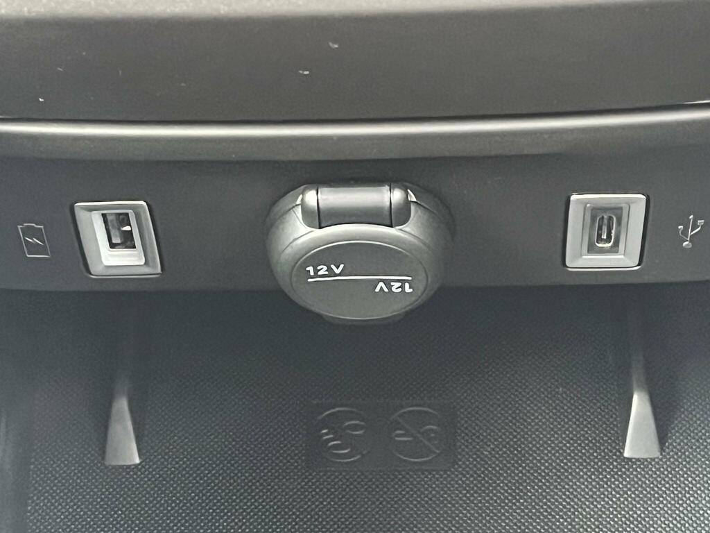 Jeep Avenger 1.2 E-hybrid Summit Dct Black #41