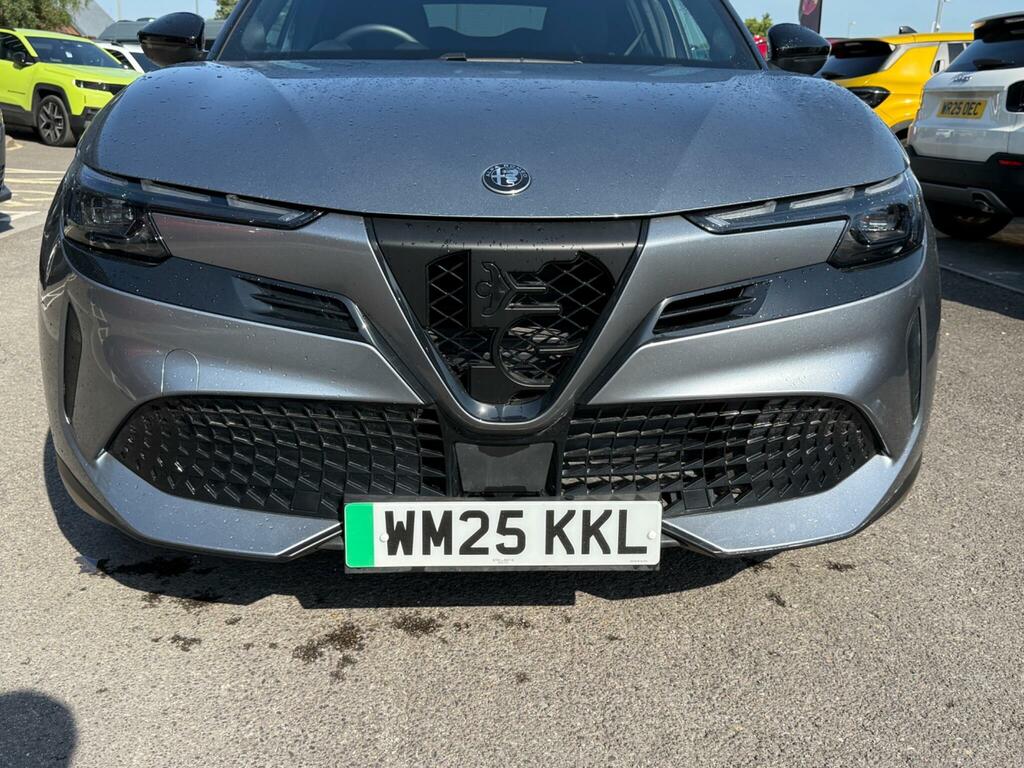 Alfa Romeo Junior 54Kwh Elettrica Veloce Grey #6
