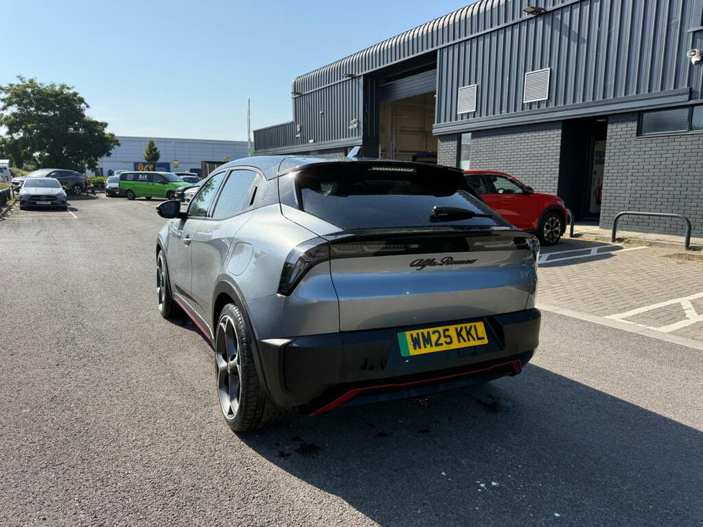 Alfa Romeo Junior 54Kwh Elettrica Veloce Grey #5