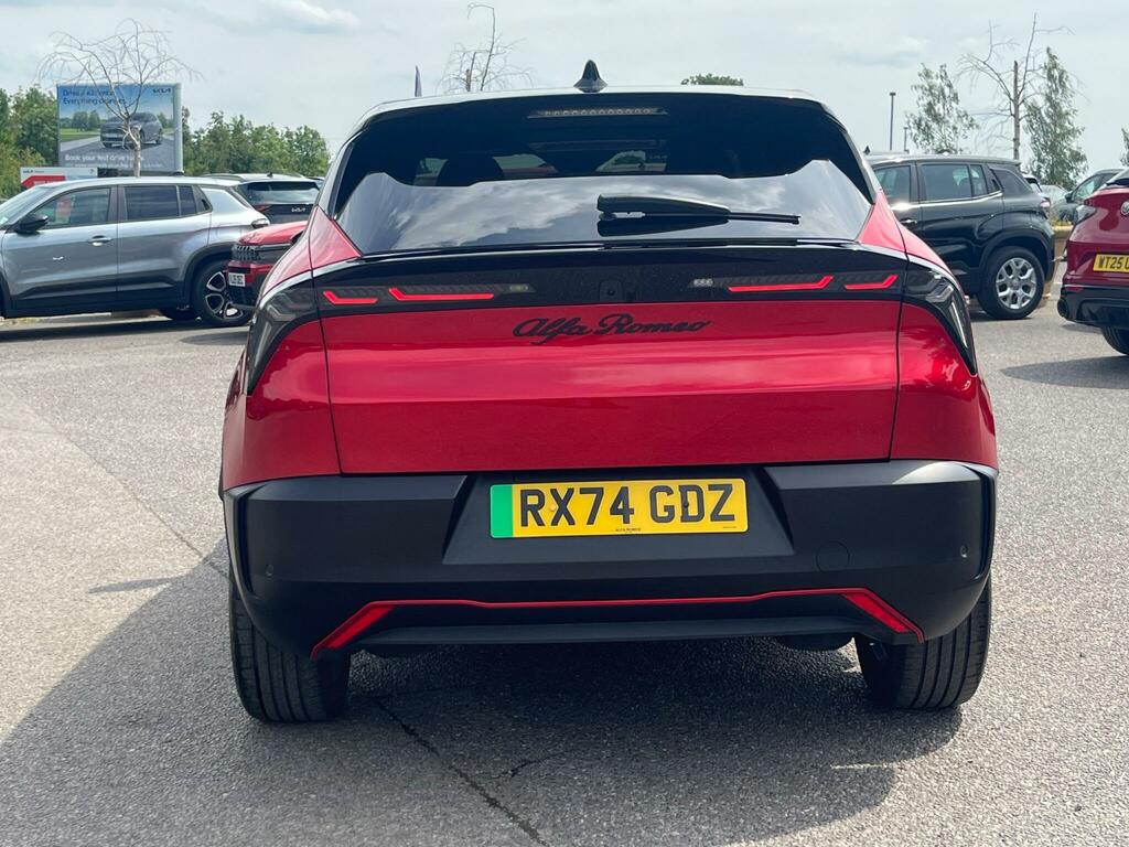 Alfa Romeo Junior 54Kwh Elettrica Speciale Red #6