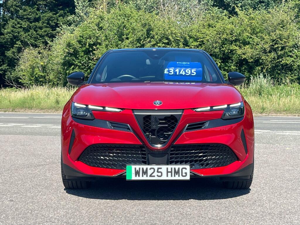 Alfa Romeo Junior 54Kwh Elettrica Veloce Red #2