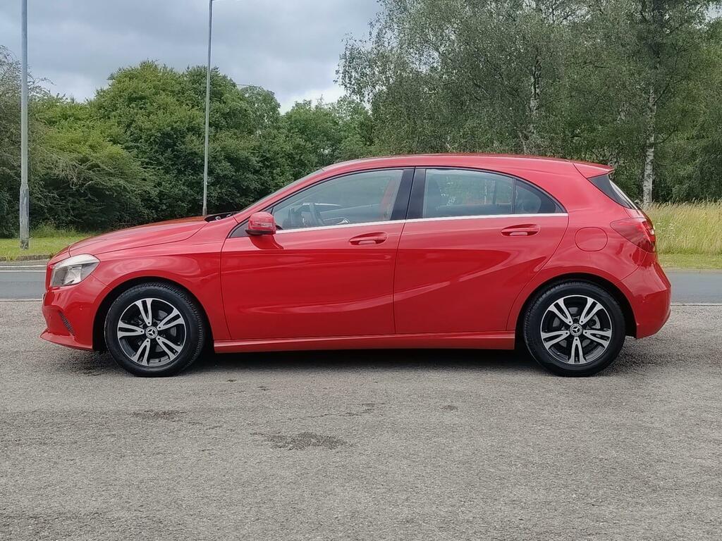 Mercedes-Benz A Class 1.5 A180d Se Executive 7G-dct Euro 6 Ss Red #5