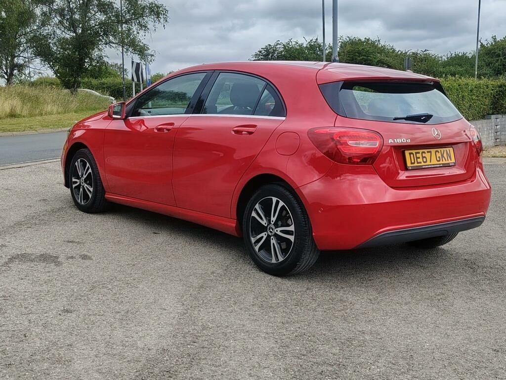 Mercedes-Benz A Class 1.5 A180d Se Executive 7G-dct Euro 6 Ss Red #4