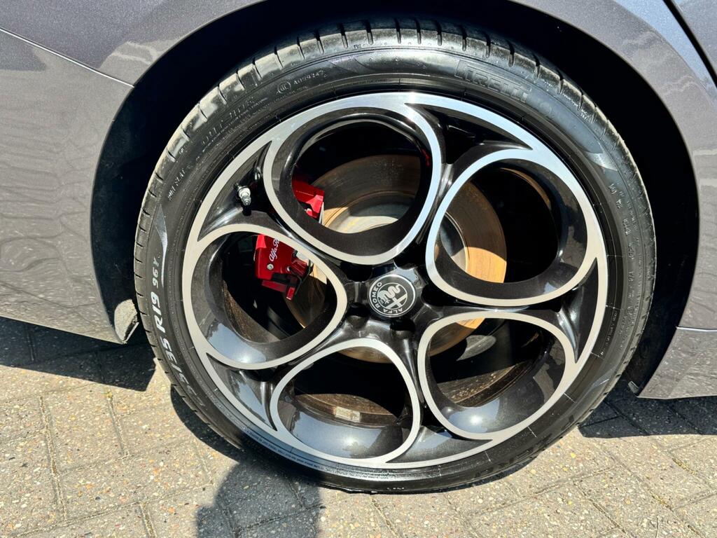 Alfa Romeo Giulia 2.0T Veloce Euro 6 Ss Grey #22