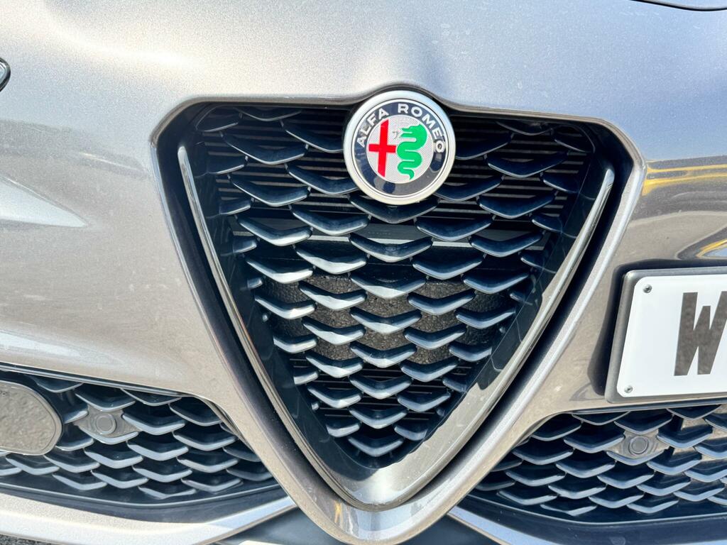Alfa Romeo Giulia 2.0T Veloce Euro 6 Ss Grey #38