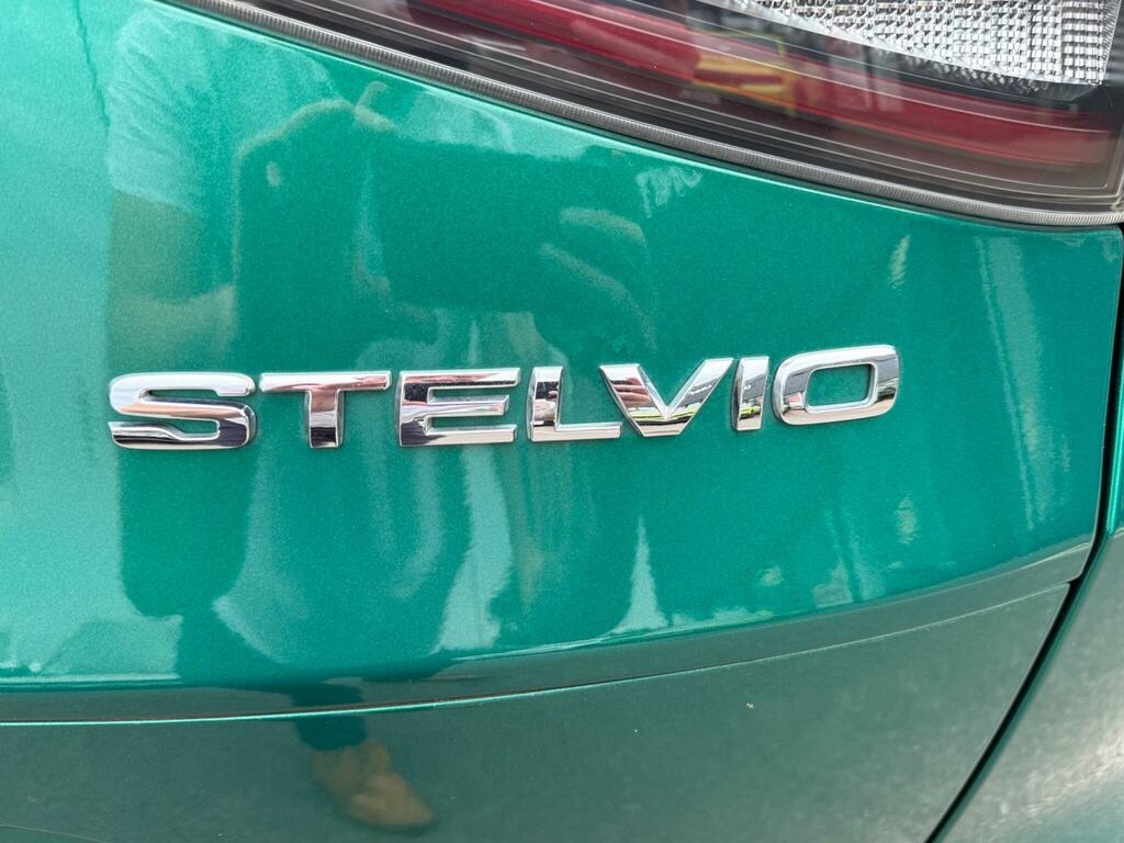 Alfa Romeo Stelvio 2.0 Turbo 280 Sprint Awd Red #52