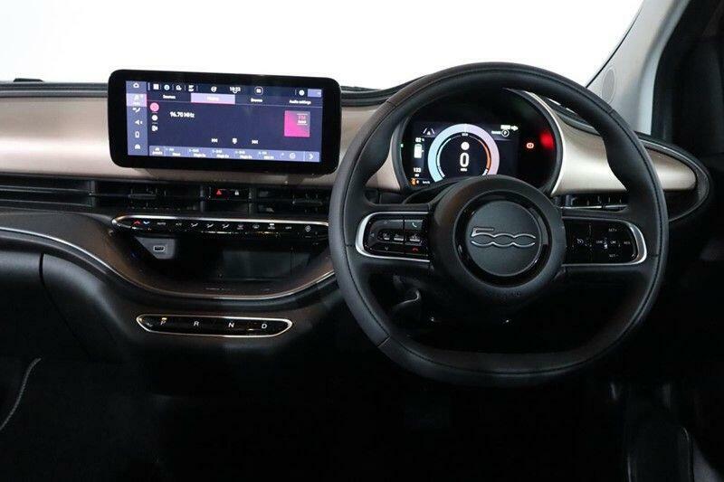 Fiat 500E 42Kwh Hatchback 118 Ps Gold #3