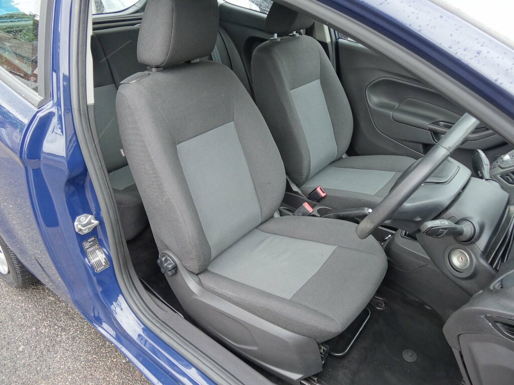 Ford Fiesta Studio U504 Ulez Red #12