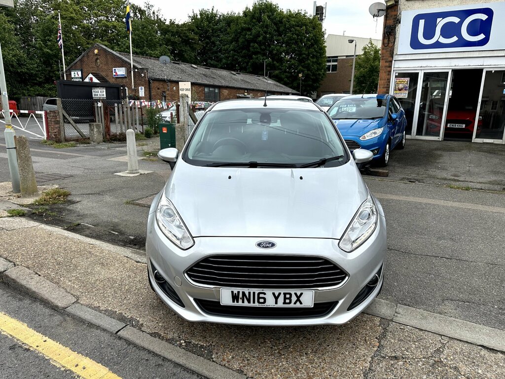 Ford Fiesta 1.0T Ecoboost Titanium Hatchback Silver #2