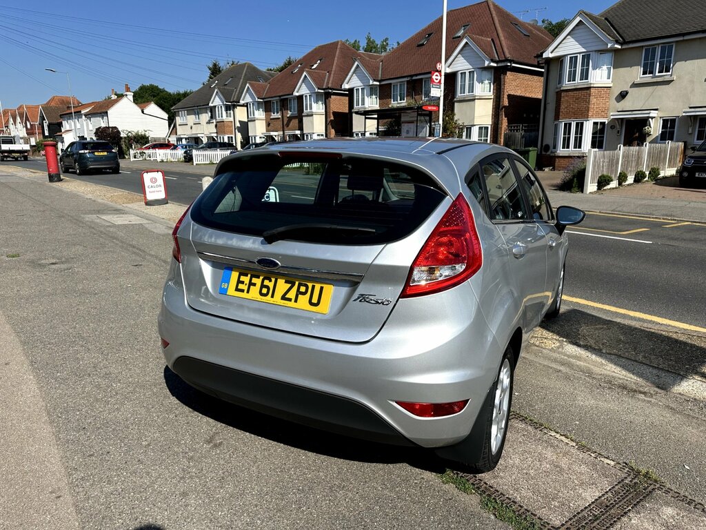 Ford Fiesta 1.25 Zetec Hatchback 129 Gkm, Silver #5