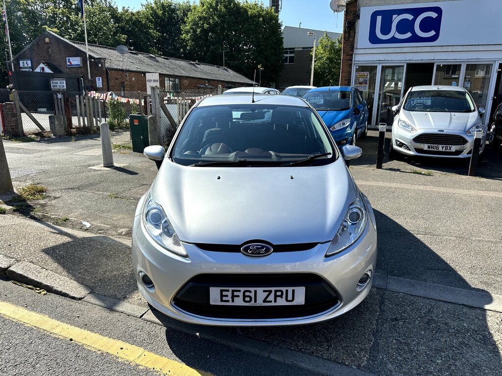 Ford Fiesta 1.25 Zetec Hatchback 129 Gkm, Silver #2