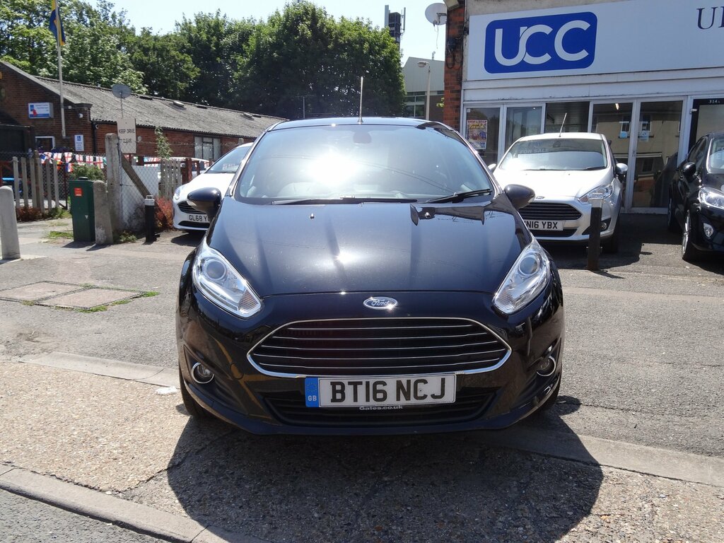 Ford Fiesta 1.0T Ecoboost Titanium Hatchback Black #3