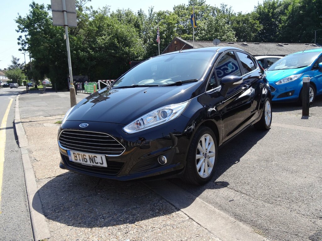 Ford Fiesta 1.0T Ecoboost Titanium Hatchback Black #4