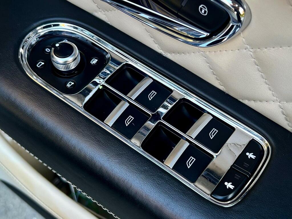 Bentley Bentayga W12 Blue #29