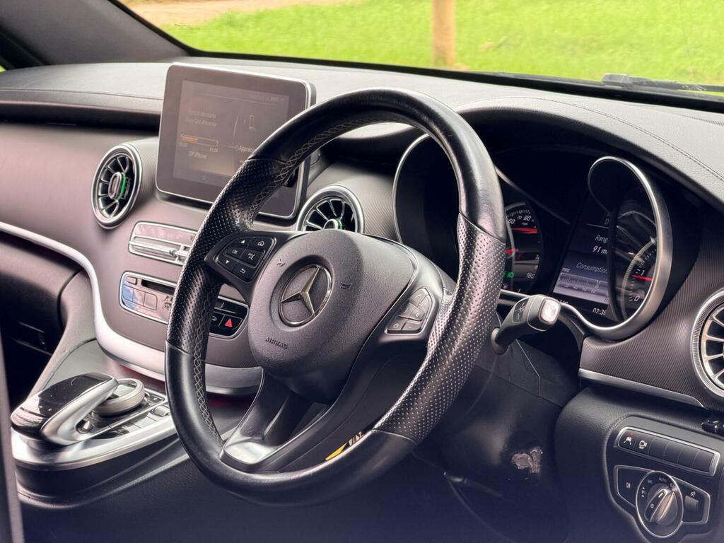 Mercedes-Benz V Class V 250 D Amg Black #15