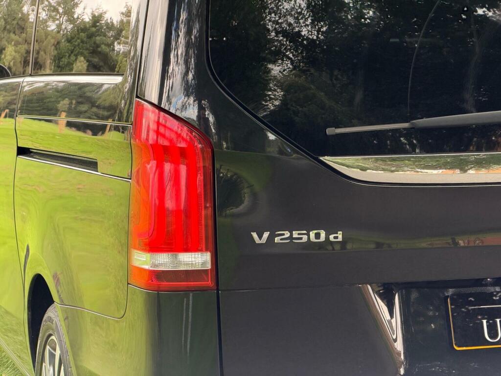 Mercedes-Benz V Class V 250 D Amg Black #48