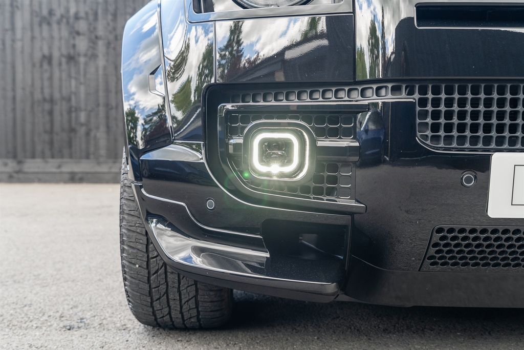 Land Rover Defender 110 X-dynamic Hse Black #19