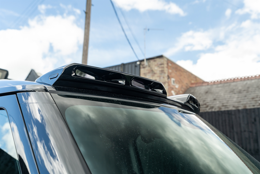 Land Rover Defender 110 X-dynamic Hse Black #17